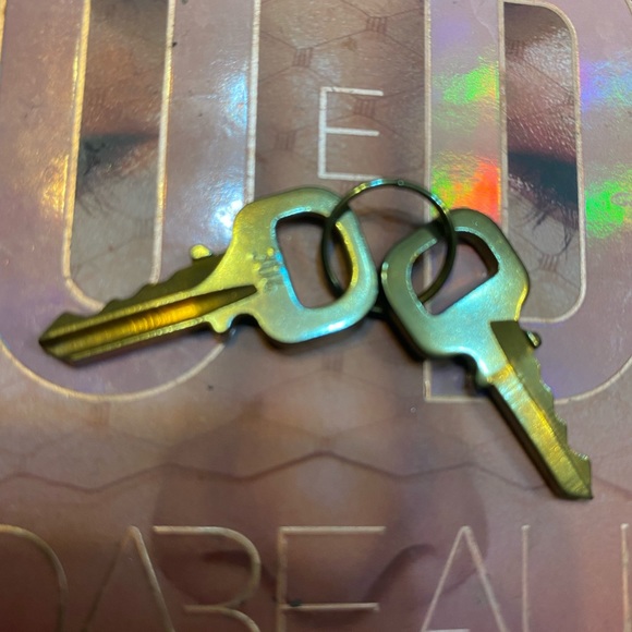 ❌SOLD ❌Louis Vuitton key padlock - Picture 4 of 4